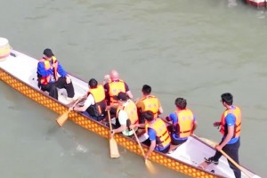 跨界互動！海港主帥穆斯卡特體驗普陀龍舟賽