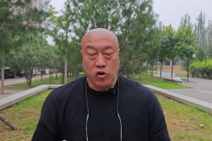 馬?。何艺J為森林狼用唐斯交易來蘭德爾&迪文岑佐，是最大受益者