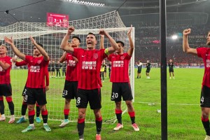 成都蓉城主場以3-1再次戰(zhàn)勝上海海港，盡情享受赤色喜悅!